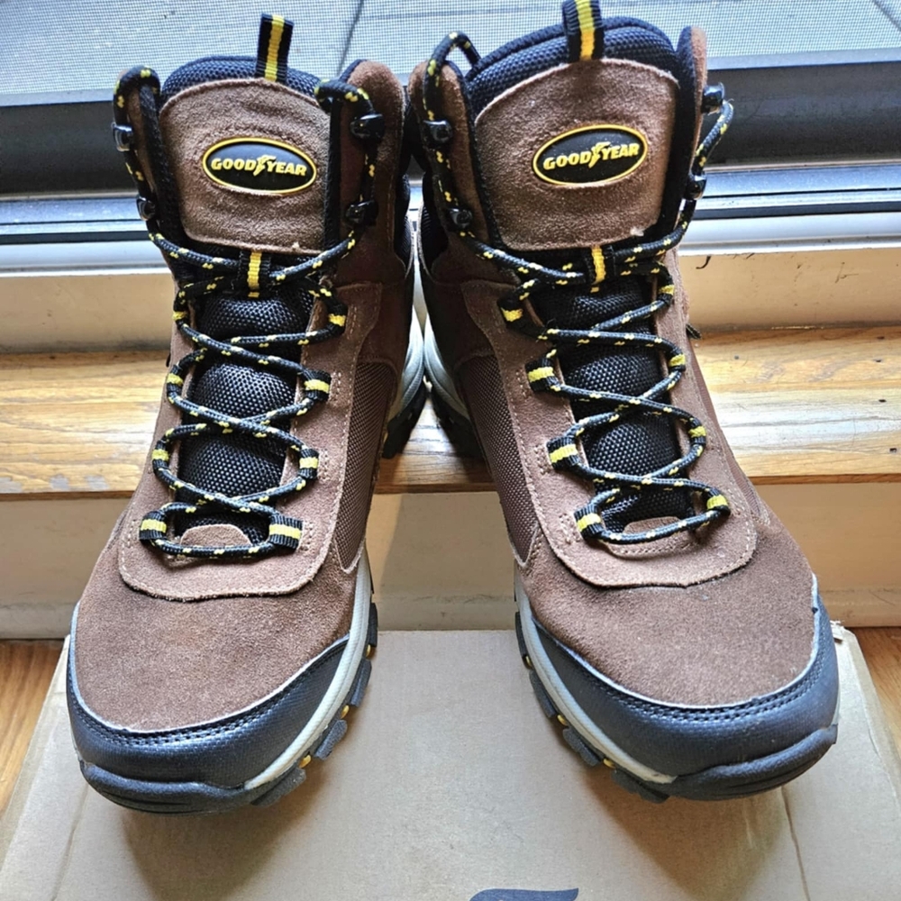 Mens GoodYear Boots Size 9.5 New With Box